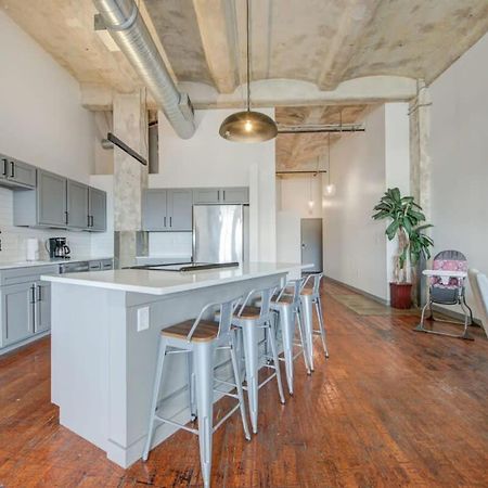 2Br 2Ba Spacious Historic Loft With Gym By Envitae Kansas City Exterior photo