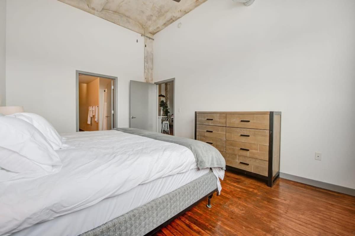 2Br 2Ba Spacious Historic Loft With Gym By Envitae Kansas City Exterior photo
